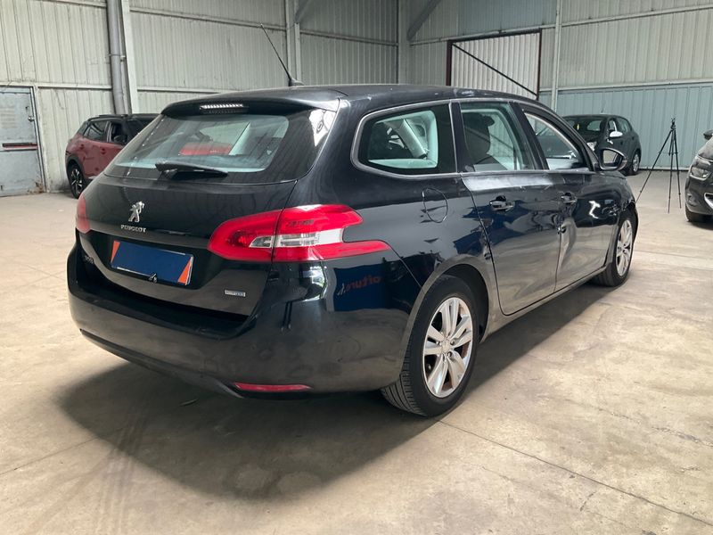 Peugeot 308 1.6 Blue-HDi Active 2016 – снимка 2