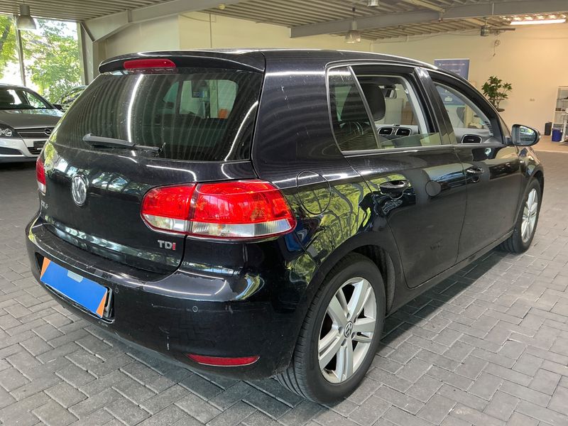 Volkswagen Golf VI 1.6 TDI Match 2012 – снимка 2