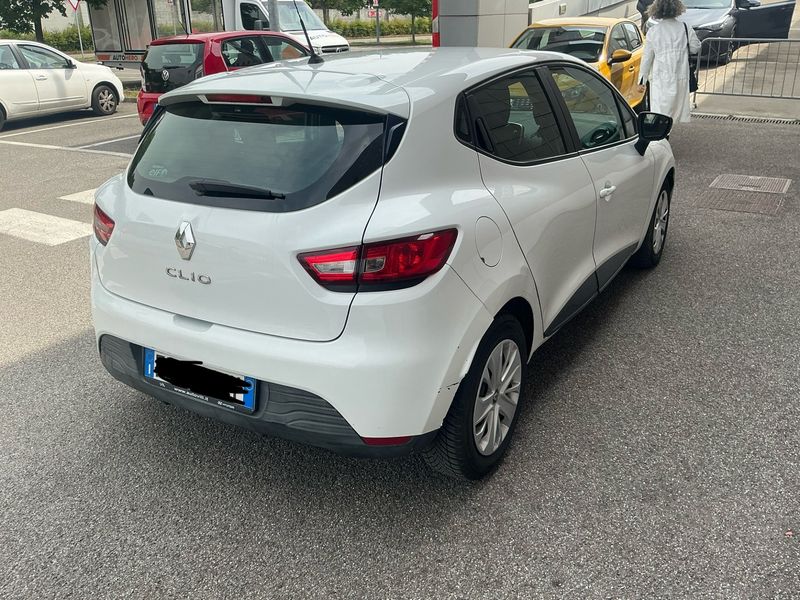 Renault Clio 1.2 Authentique 2015 – снимка 2
