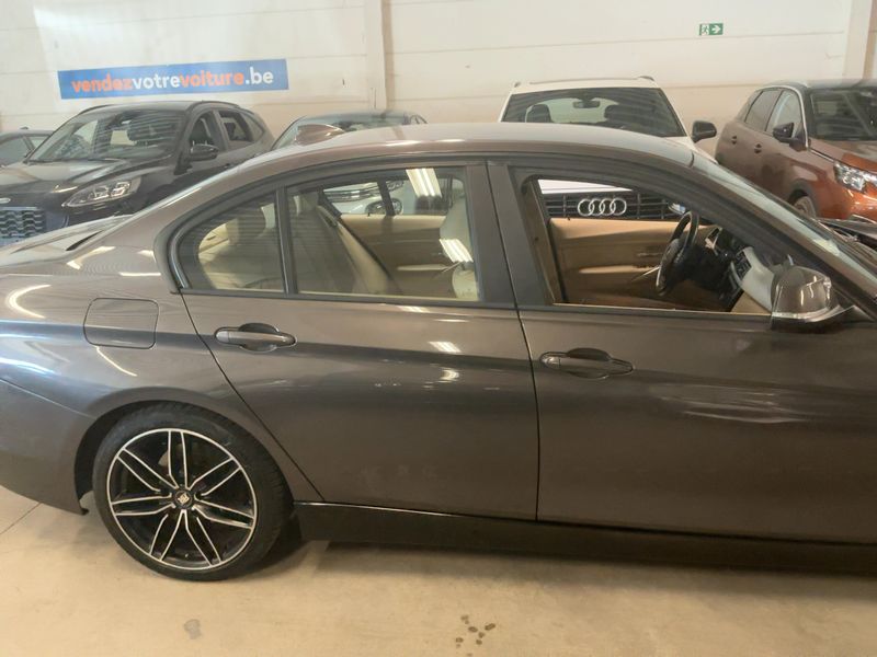 BMW 3er 320d EfficientDynamics Lounge 2012 – снимка 7