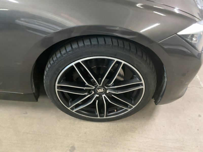 BMW 3er 320d EfficientDynamics Lounge 2012 – снимка 20