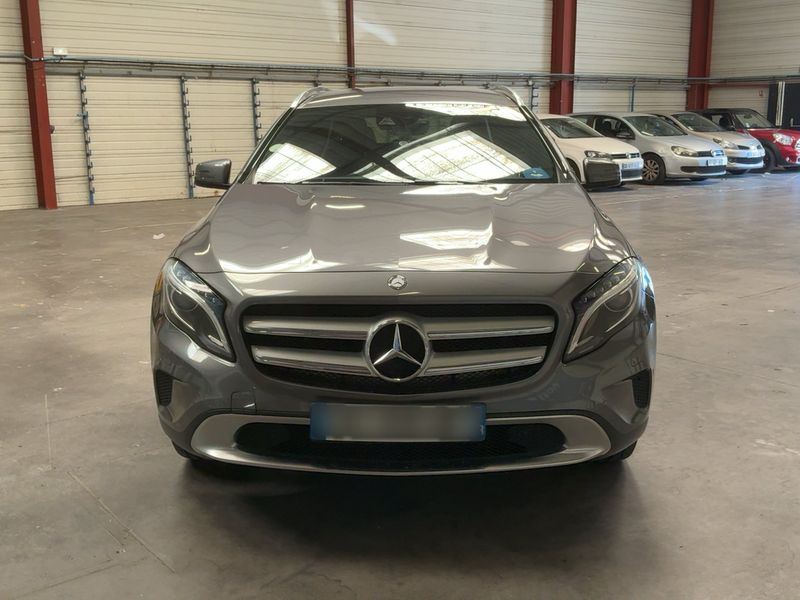 Mercedes-Benz GLA-Klasse GLA 200 d 4Matic Business 2015 – снимка 14