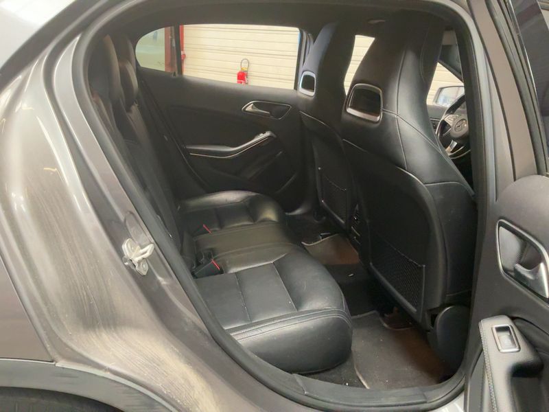 Mercedes-Benz GLA-Klasse GLA 200 d 4Matic Business 2015 – снимка 19