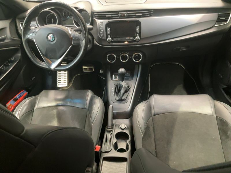 Alfa Romeo Giulietta 1.8 Turbo Quadrifoglio Verde 2015 – снимка 18