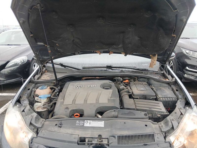 Volkswagen Golf VI 1.6 TDI Trendline BlueMotion 2010 – снимка 8