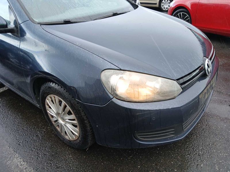 Volkswagen Golf VI 1.6 TDI Trendline BlueMotion 2010 – снимка 6