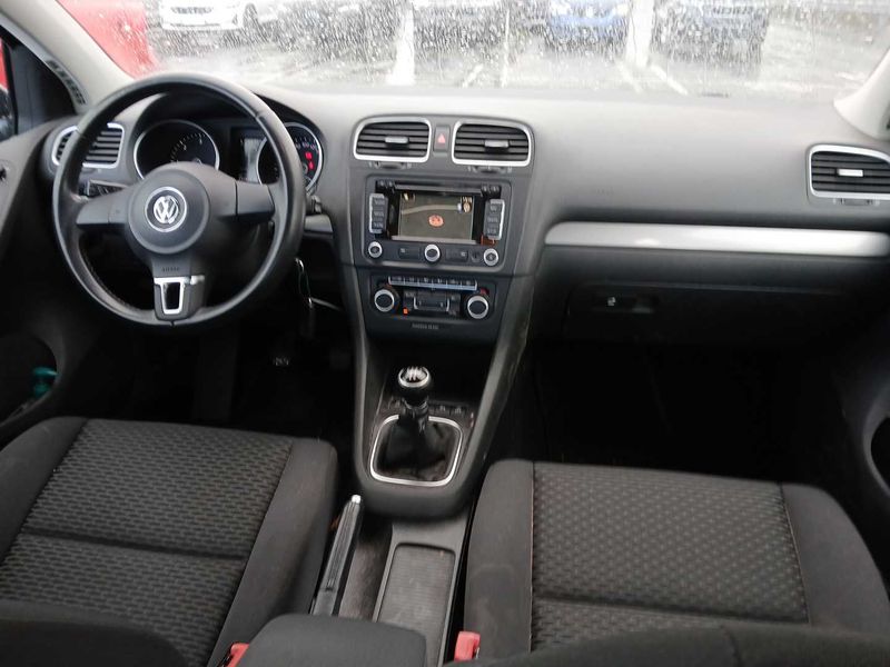 Volkswagen Golf VI 1.6 TDI Trendline BlueMotion 2010 – снимка 11