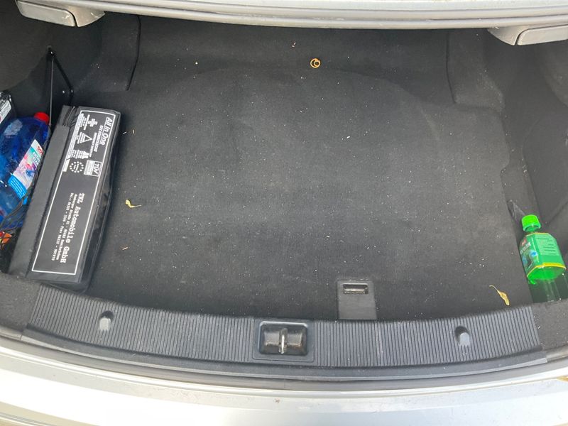 Mercedes-Benz E-Klasse E 200 CGI BlueEfficiency Avantgarde 2011 – снимка 24