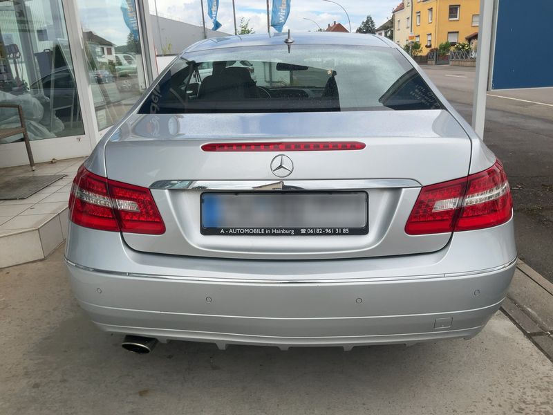 Mercedes-Benz E-Klasse E 200 CGI BlueEfficiency Avantgarde 2011 – снимка 7