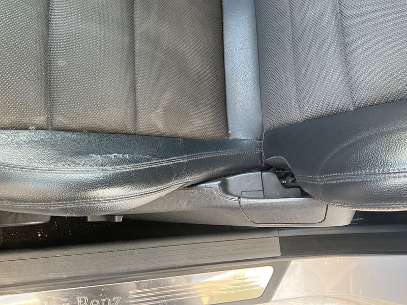 Mercedes-Benz E-Klasse E 200 CGI BlueEfficiency Avantgarde 2011 – снимка 28