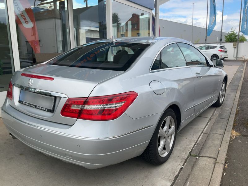 Mercedes-Benz E-Klasse E 200 CGI BlueEfficiency Avantgarde 2011 – снимка 8