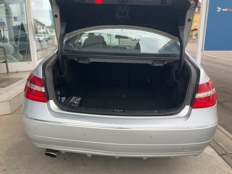 Mercedes-Benz E-Klasse E 200 CGI BlueEfficiency Avantgarde 2011 – снимка 15
