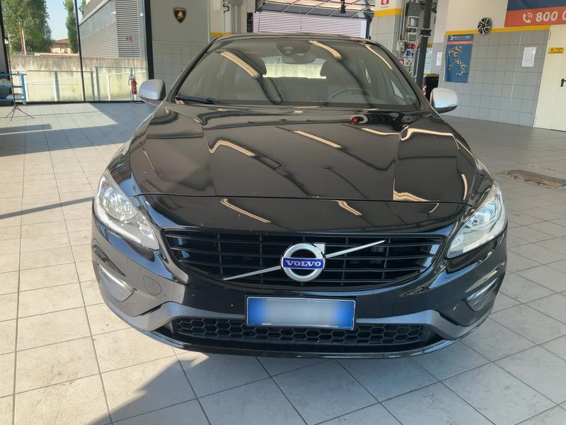 Volvo V60 2.0 D3 R-Design 2018 – снимка 14