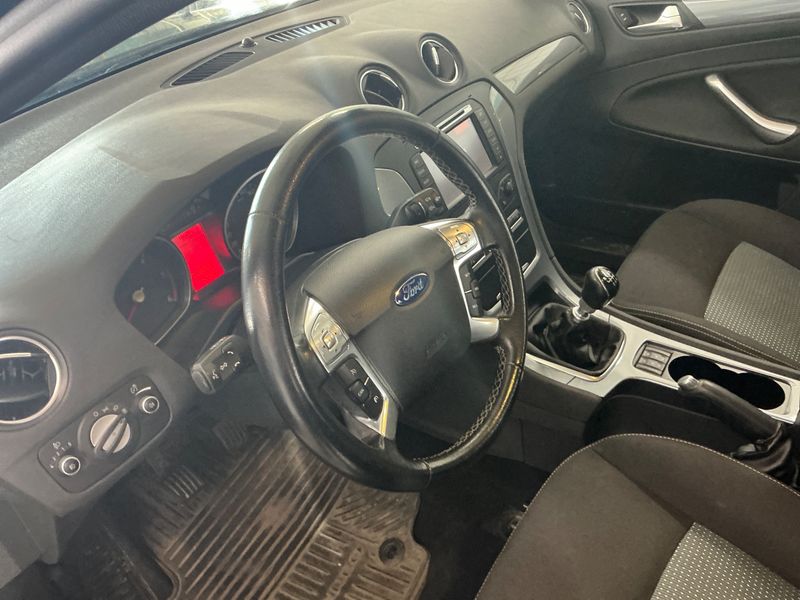 Ford Mondeo 2.0 TDCi Business Edition 2012 – снимка 33