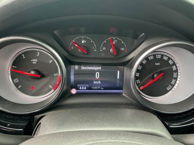 Opel Astra 1.6 CDTI DPF Dynamic Start&Stop 2019 – снимка 19