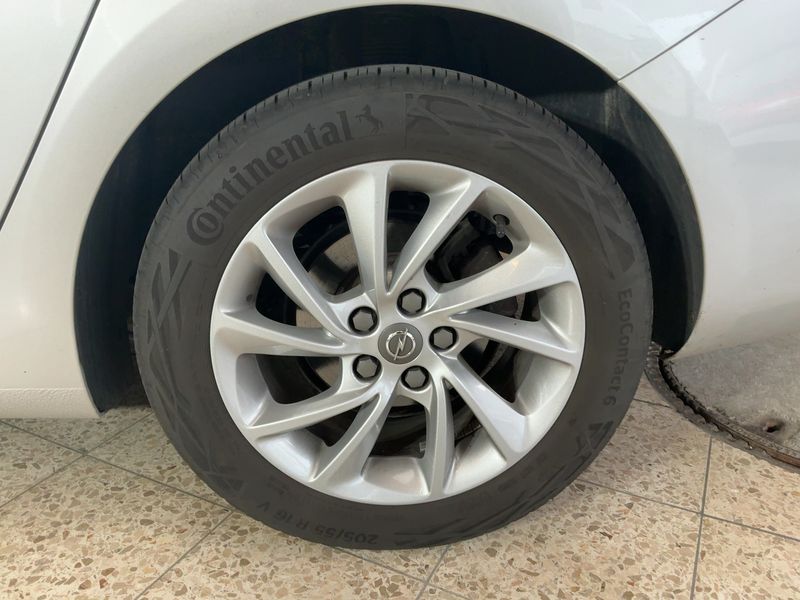 Opel Astra 1.6 CDTI DPF Dynamic Start&Stop 2019 – снимка 5