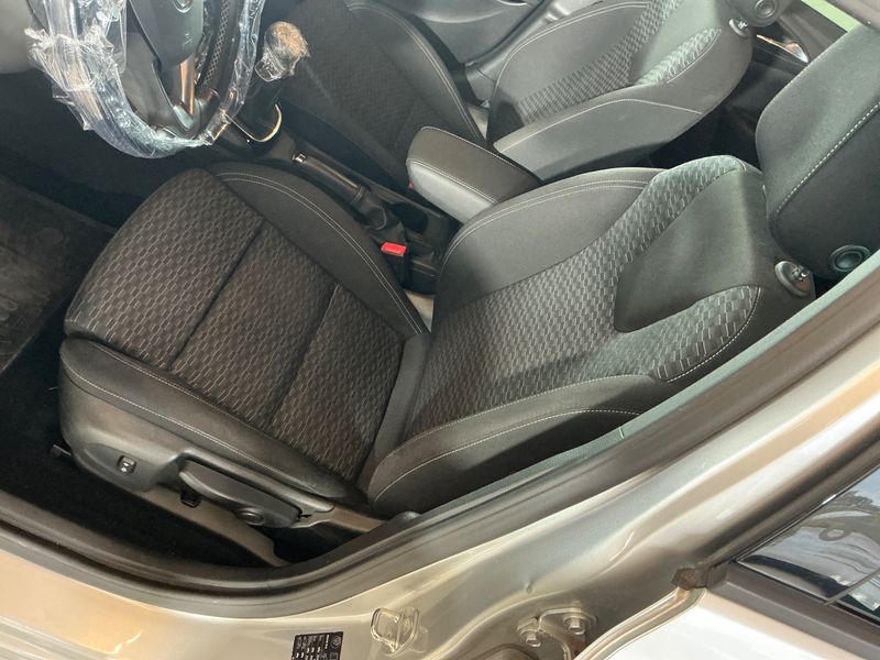 Opel Astra 1.6 CDTI DPF Dynamic Start&Stop 2019 – снимка 27