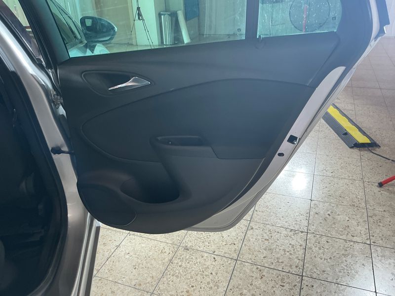 Opel Astra 1.6 CDTI DPF Dynamic Start&Stop 2019 – снимка 29