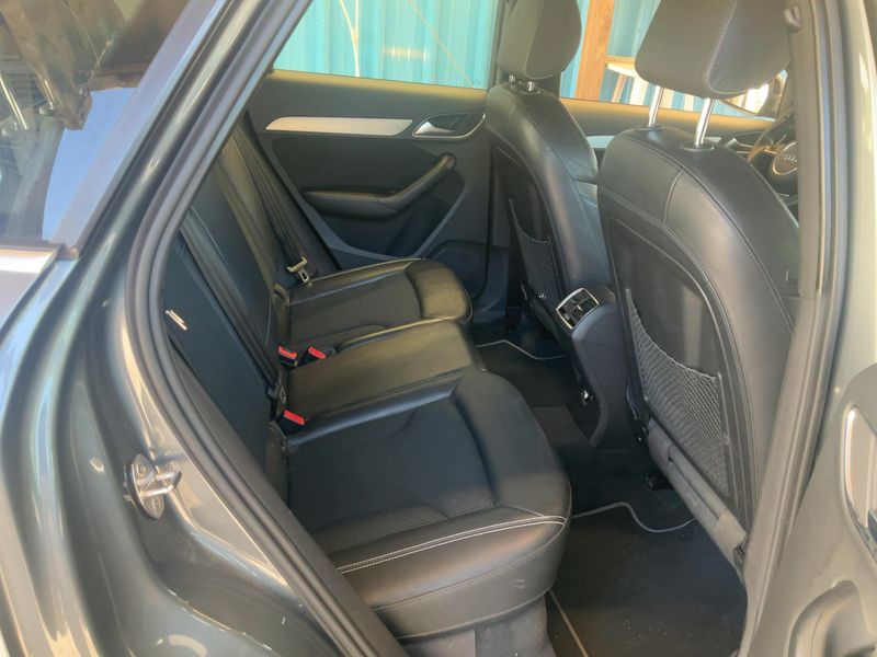 Audi Q3 2.0 TDI quattro S line 2015 – снимка 19