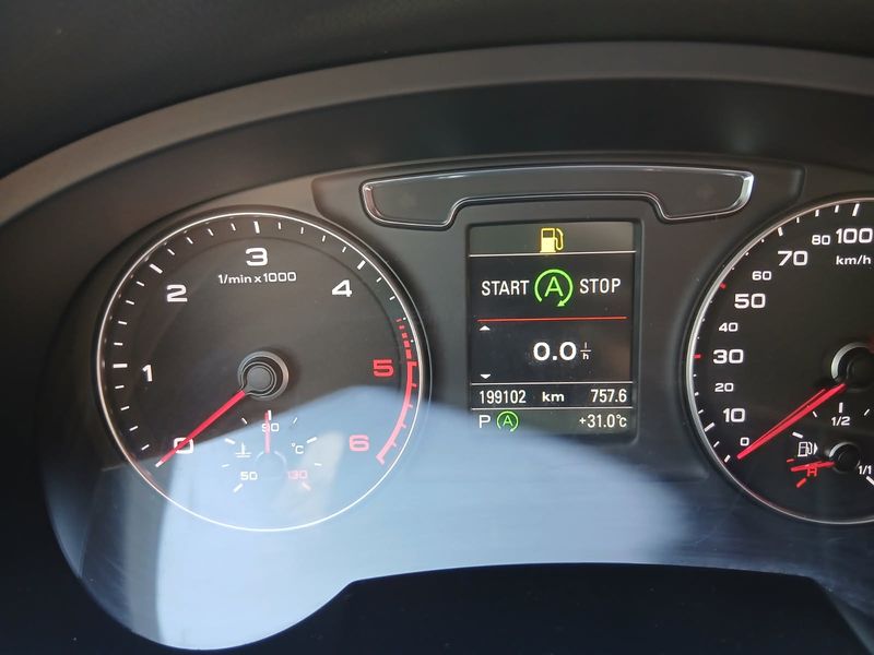 Audi Q3 2.0 TDI quattro S line 2015 – снимка 18