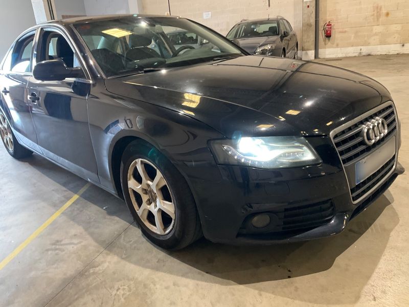 Audi A4 2.0 TDIe Attraction 2010 – снимка 8