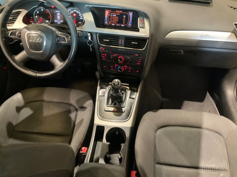Audi A4 2.0 TDIe Attraction 2010 – снимка 12