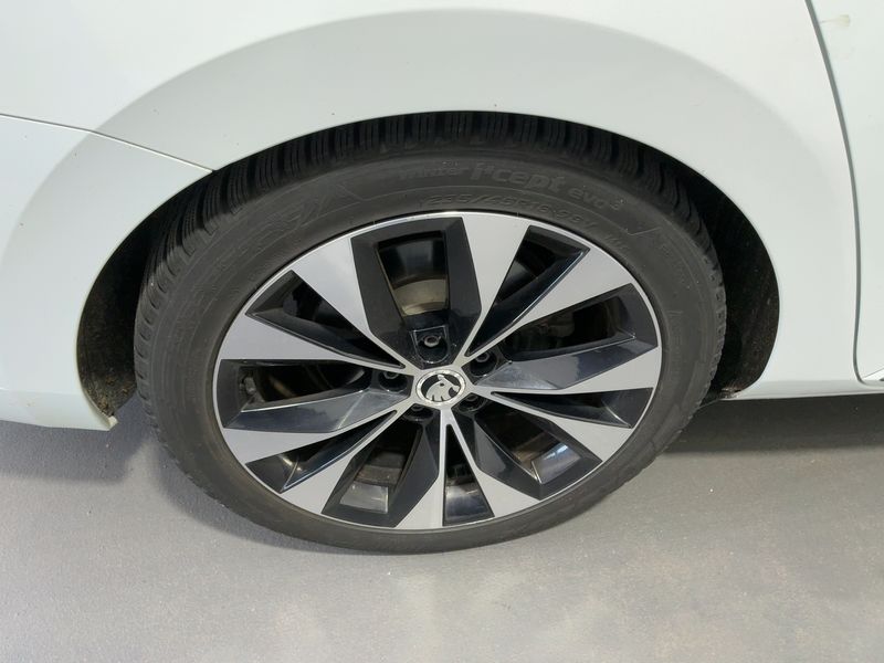 Skoda Superb 2.0 TDI SportLine 4x4 2018 – снимка 9