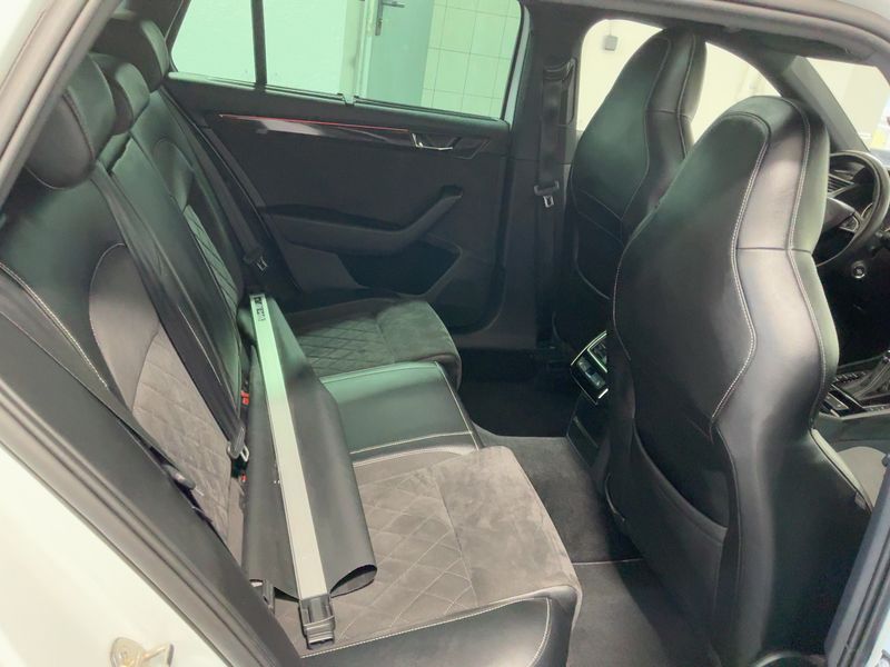 Skoda Superb 2.0 TDI SportLine 4x4 2018 – снимка 20