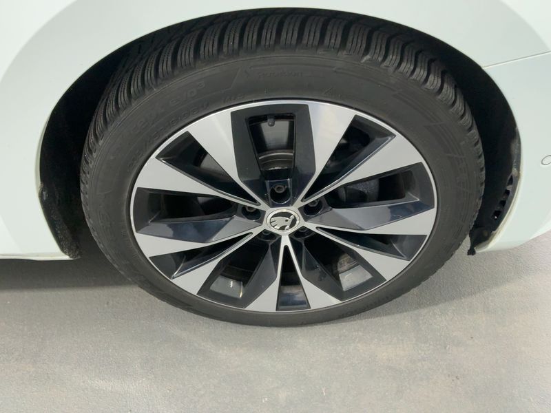 Skoda Superb 2.0 TDI SportLine 4x4 2018 – снимка 11