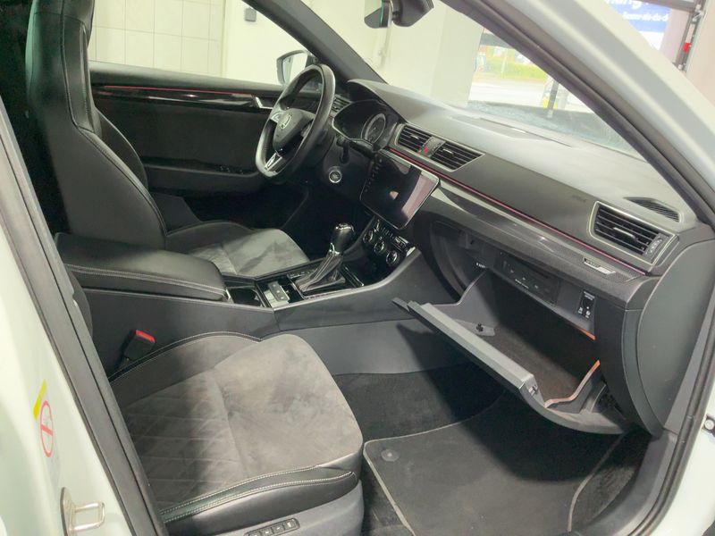 Skoda Superb 2.0 TDI SportLine 4x4 2018 – снимка 17