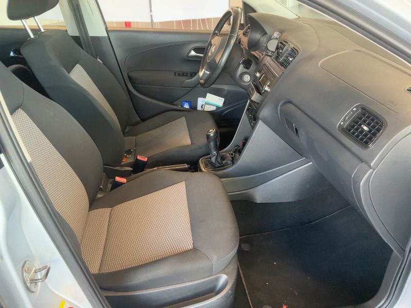 Volkswagen Polo 1.4 MPI Advance 2011 – снимка 17