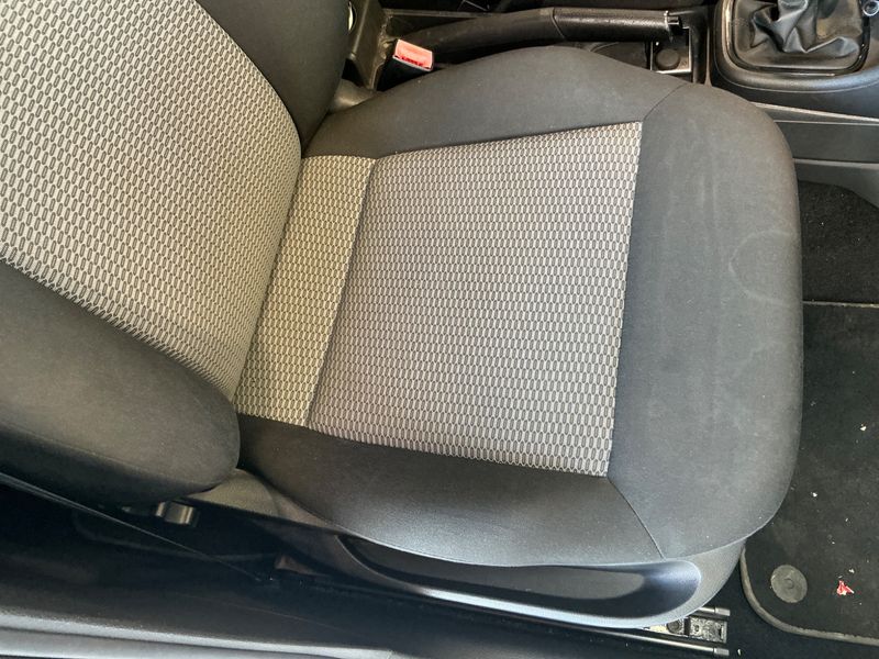 Volkswagen Polo 1.4 MPI Advance 2011 – снимка 22
