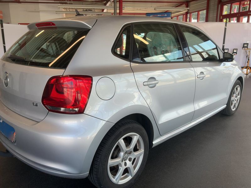 Volkswagen Polo 1.4 MPI Advance 2011 – снимка 8
