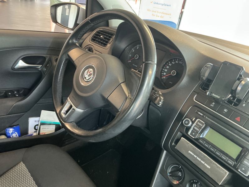 Volkswagen Polo 1.4 MPI Advance 2011 – снимка 24