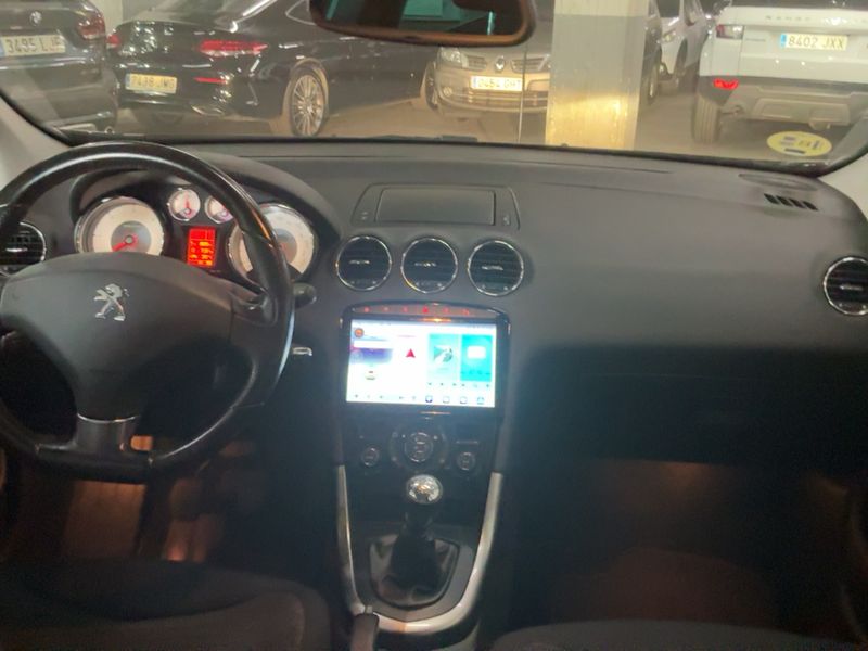 Peugeot 308 2.0 HDi Allure 2012 – снимка 17
