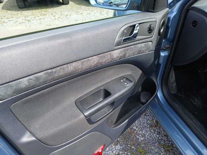 Skoda Octavia 1.6 TDI Ambiente 2010 – снимка 17