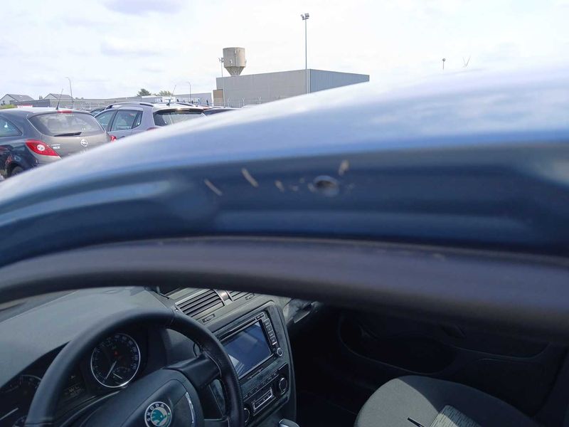 Skoda Octavia 1.6 TDI Ambiente 2010 – снимка 38
