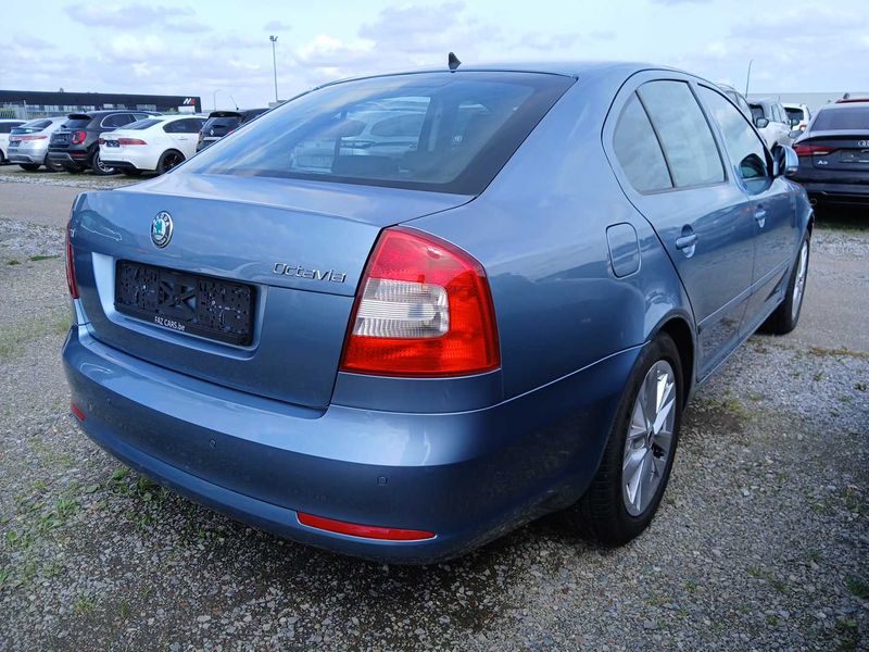Skoda Octavia 1.6 TDI Ambiente 2010 – снимка 5