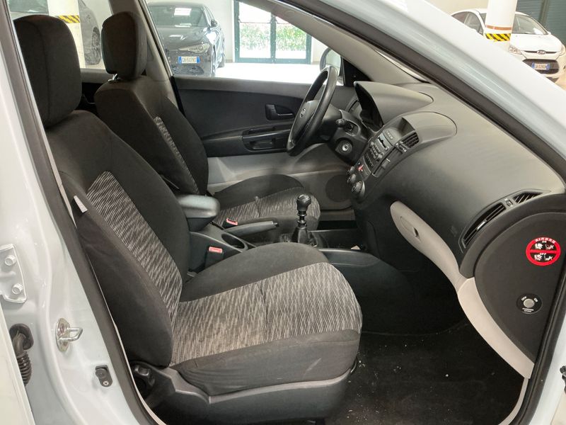 Kia cee'd 1.4 EX 2008 – снимка 3