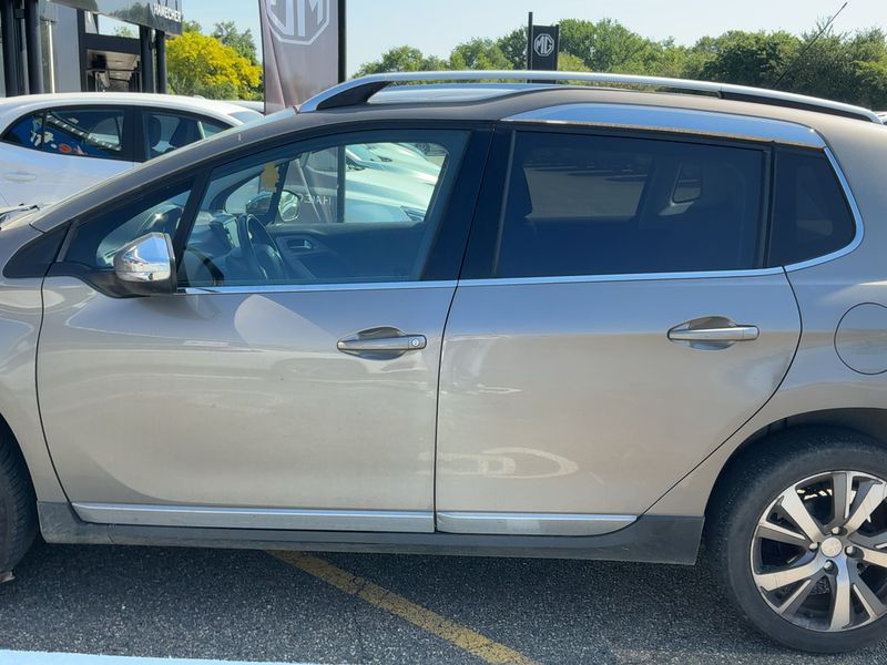 Peugeot 2008 1.2 PureTech Allure 2015 – снимка 4