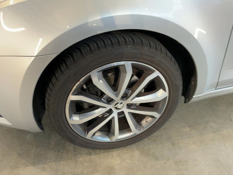 Skoda Octavia 2.0 TDI Drive 2017 – снимка 3