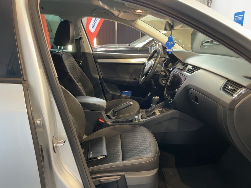 Skoda Octavia 2.0 TDI Drive 2017 – снимка 16