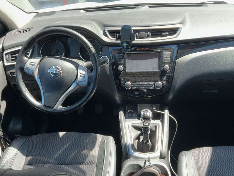 Nissan Qashqai 1.6 N-Connecta 2017 – снимка 17