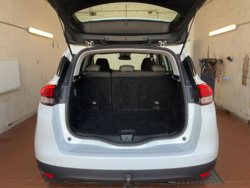 Renault Scenic 1.6 dCi Energy Intens 2018 – снимка 15