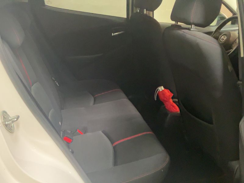 Mazda 2 1.5 Diesel Exceed 2016 – снимка 19