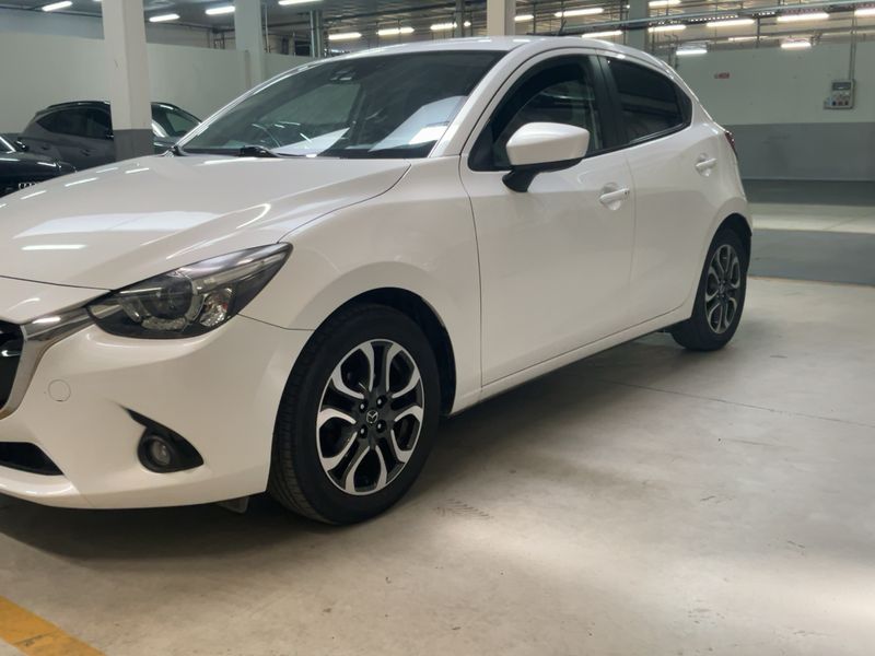 Mazda 2 1.5 Diesel Exceed 2016 – снимка 2