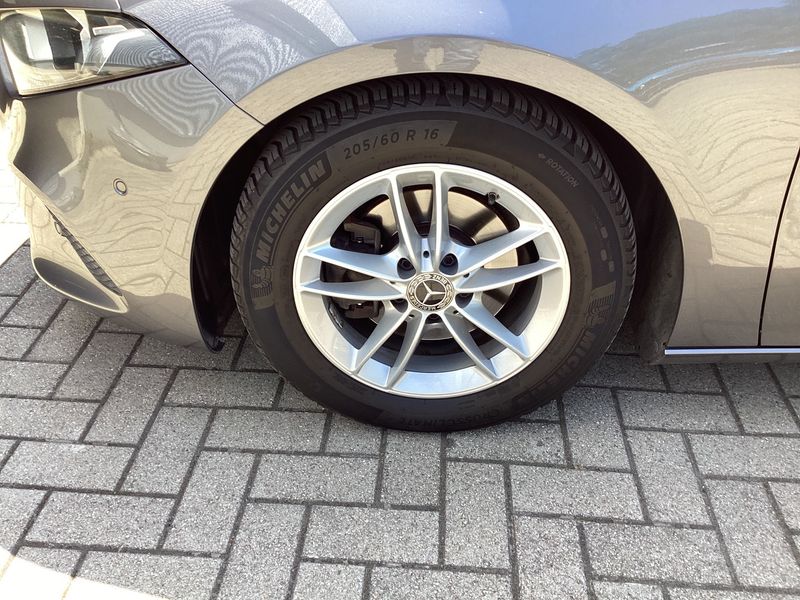 Mercedes-Benz A-Klasse A 180 d 2018 – снимка 3