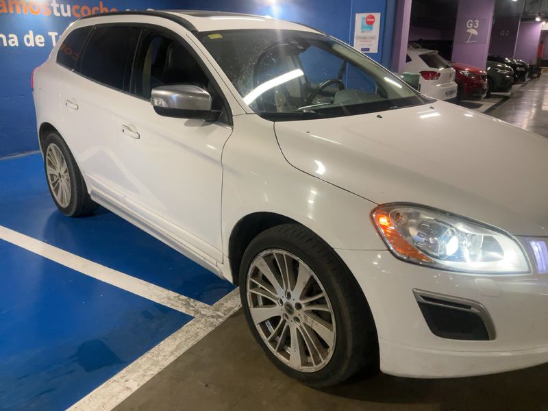 Volvo XC60 2.4 D5 R-Design AWD 2012 – снимка 12