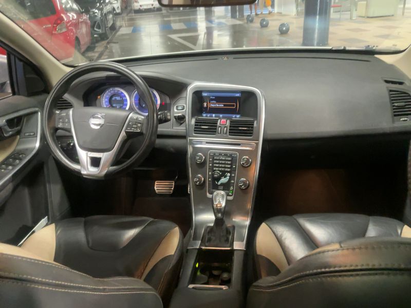 Volvo XC60 2.4 D5 R-Design AWD 2012 – снимка 17