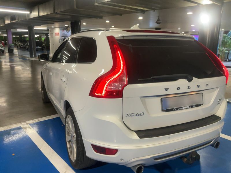 Volvo XC60 2.4 D5 R-Design AWD 2012 – снимка 6